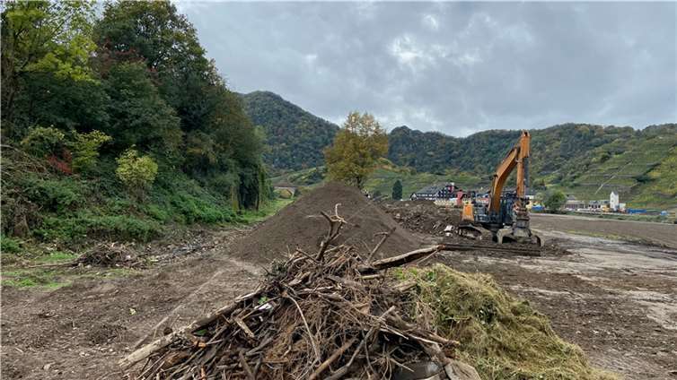 Drei Monate nach der Flut: So sieht die Strecke der Ahrtalbahn heute aus Foto: Ulrich Stumm / Ahrtalbahnfreunde