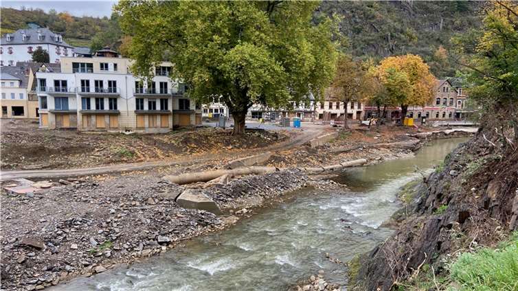 Drei Monate nach der Flut: So sieht die Strecke der Ahrtalbahn heute aus Foto: Ulrich Stumm / Ahrtalbahnfreunde