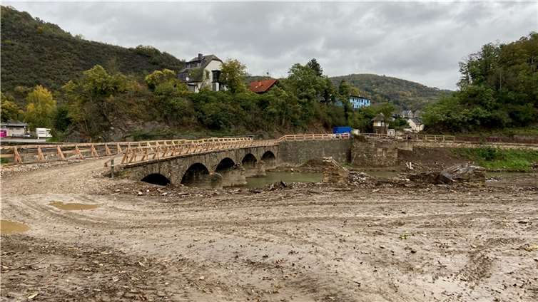 Drei Monate nach der Flut: So sieht die Strecke der Ahrtalbahn heute aus Foto: Ulrich Stumm / Ahrtalbahnfreunde