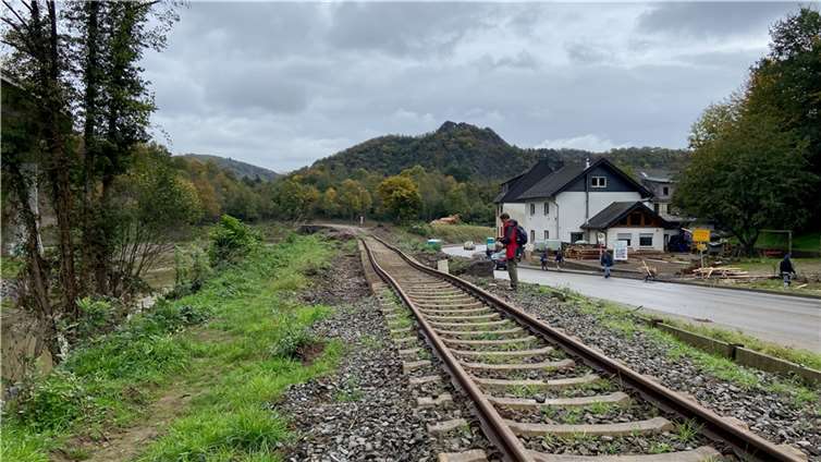 Drei Monate nach der Flut: So sieht die Strecke der Ahrtalbahn heute aus Foto: Ulrich Stumm / Ahrtalbahnfreunde