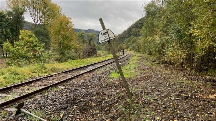 Drei Monate nach der Flut: So sieht die Strecke der Ahrtalbahn heute aus Foto: Ulrich Stumm / Ahrtalbahnfreunde