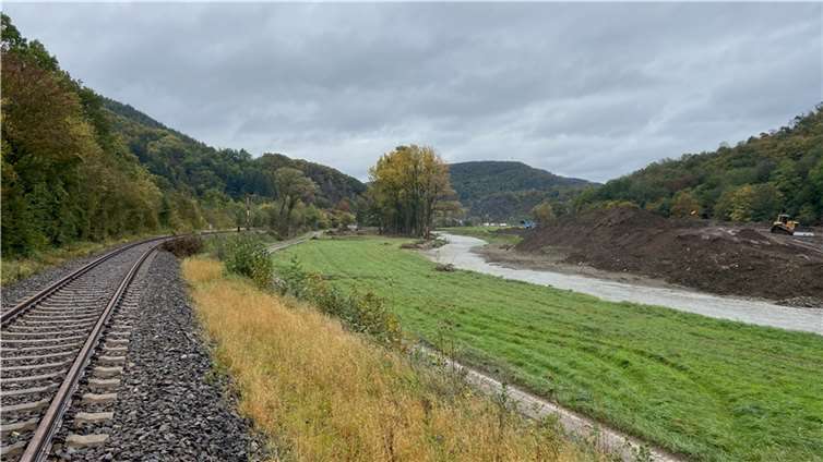 Drei Monate nach der Flut: So sieht die Strecke der Ahrtalbahn heute aus Foto: Ulrich Stumm / Ahrtalbahnfreunde