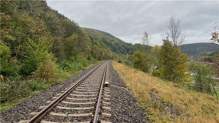Drei Monate nach der Flut: So sieht die Strecke der Ahrtalbahn heute aus Foto: Ulrich Stumm / Ahrtalbahnfreunde