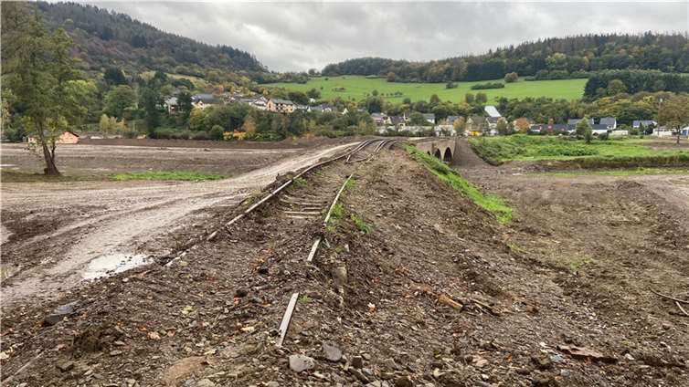 Drei Monate nach der Flut: So sieht die Strecke der Ahrtalbahn heute aus Foto: Ulrich Stumm / Ahrtalbahnfreunde