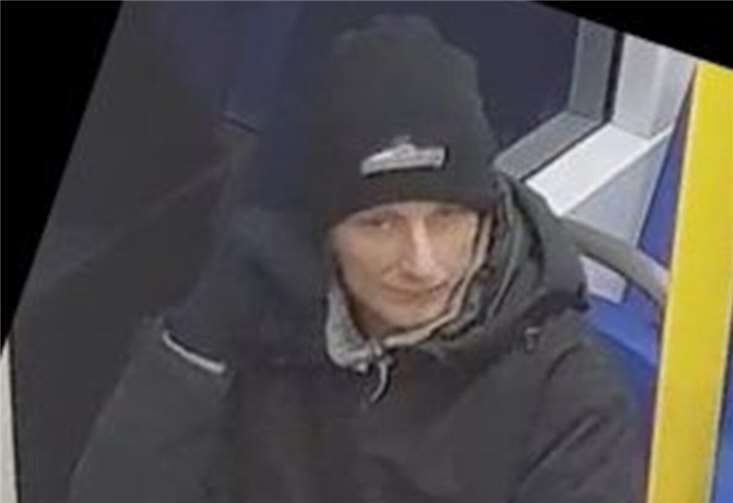 Fotofahndung nach bisher unbekannten Mann.Foto: Polizei Bonn