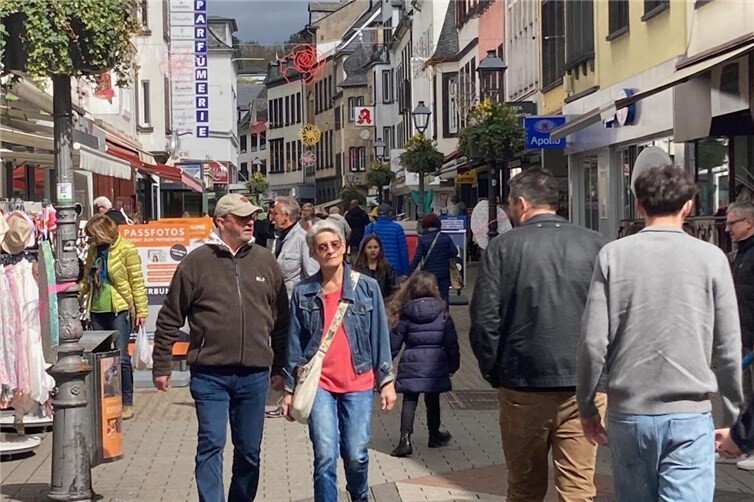 Hasenhoppeln & Heimatshoppen in Mayen: Frühlingsfest mit Rabatten und Unterhaltung