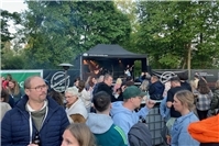 Escher Maibaumfest lockt viele Hundert Besucher