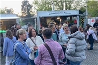 Escher Maibaumfest lockt viele Hundert Besucher