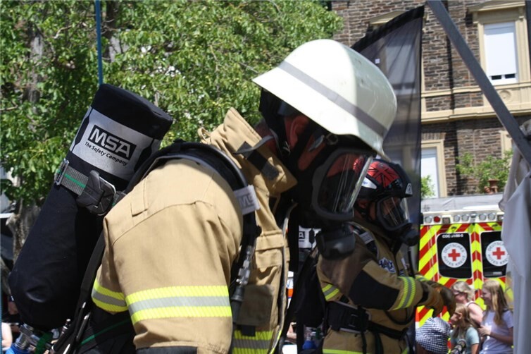 Spannende Feuerwehr-Wettkämpfe in Ediger-Eller mit internationaler Beteiligung