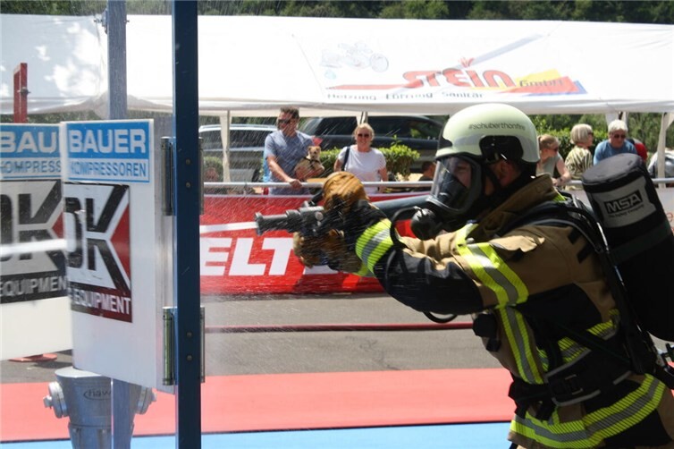 Spannende Feuerwehr-Wettkämpfe in Ediger-Eller mit internationaler Beteiligung