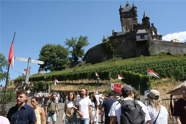 Spannendes Mittelalterfest auf der Reichsburg Cochem begeistert tausende Besucher