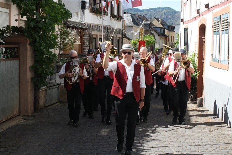 Weinfest mit Tropentemperaturen und neuen Weinmajestäten