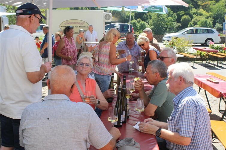 Weinfest mit Tropentemperaturen und neuen Weinmajestäten