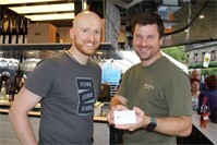 Weinfestival in Ernst begeistert Besucher mit leckerem Rebensaft und Livemusik