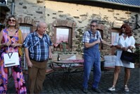 Möntenicher Hofnarren begeistern beim 20-jährigen Jubiläum mit tollem Dreiakter