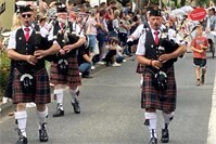 Traditionsevent mit Festumzug, Musikgenuss und Brillantfeuerwerk
