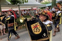 Traditionsevent mit Festumzug, Musikgenuss und Brillantfeuerwerk