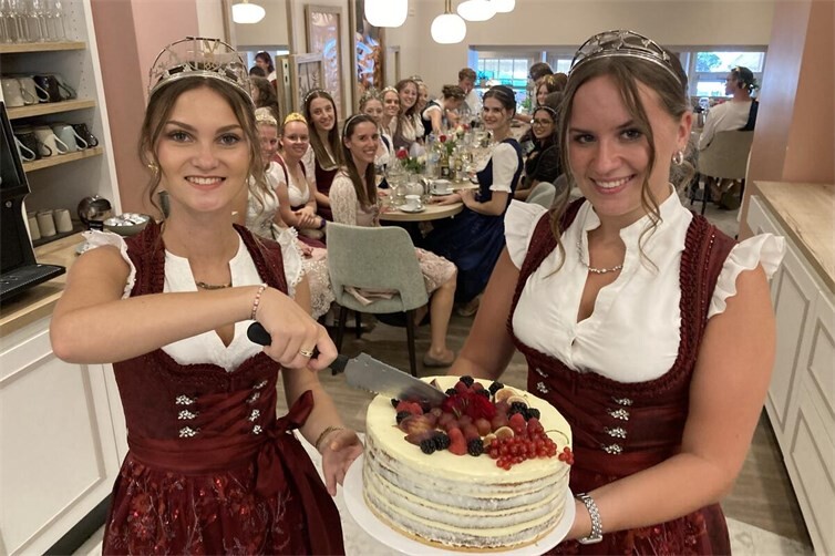 Traditionsevent mit Festumzug, Musikgenuss und Brillantfeuerwerk