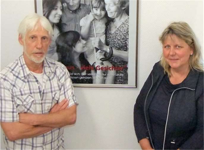 Fotograf Hans Joachim Markgraf (links) und Hausleiterin Marion Surrey freuen sich auf Besucher. privat