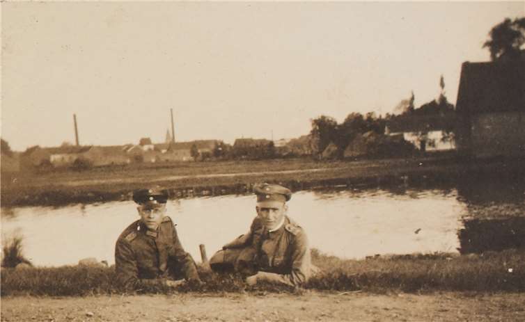 Fotografien und Feldpostbriefe der Andernacher Brüder stehen bei der Ausstellung im Mittelpunkt. privat