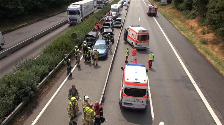 Motorradfahrer verursacht Massenkarambolage Fotos: WinklerTV