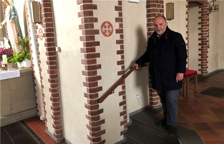 Förderverein ermöglicht Neuanschaffungen in der Pfarrkirche Fotos: privat