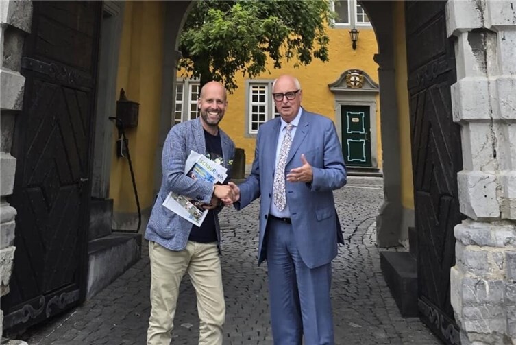 Fotounterzeile v.l.n.r.: Herr Dr. Johannes von Mikulicz-Radecki, Bereichsleiter Mittelstand der Akademie Deutscher Genossenschaften e.V. und Hans-Jörg Assenmacher, Vorsitzender der Initiative Region Koblenz-Mittelrhein e.V.
