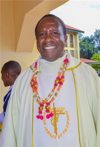 Fr. Aloyce Urio am Tag seines Priesterjubiläums.