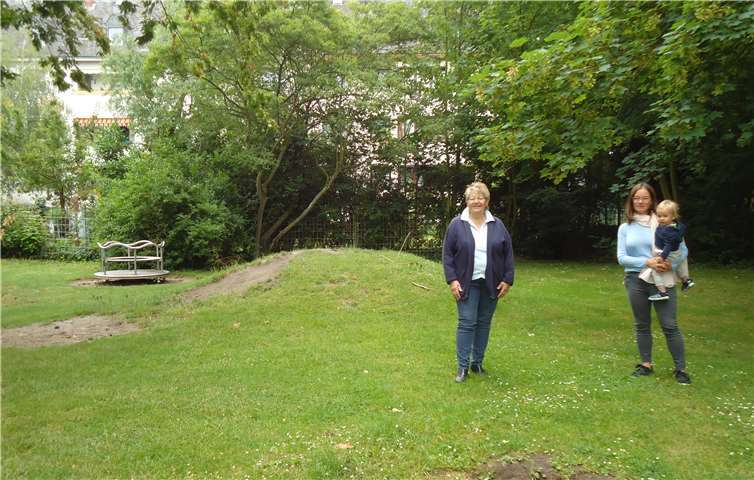 Fraktionsvorsitzende, Anne Schumann-Dreyer, und die jugendpolitische Sprecherin der CDU-Fraktion Julia Kübler.Quelle: CDU-Ratsfraktion