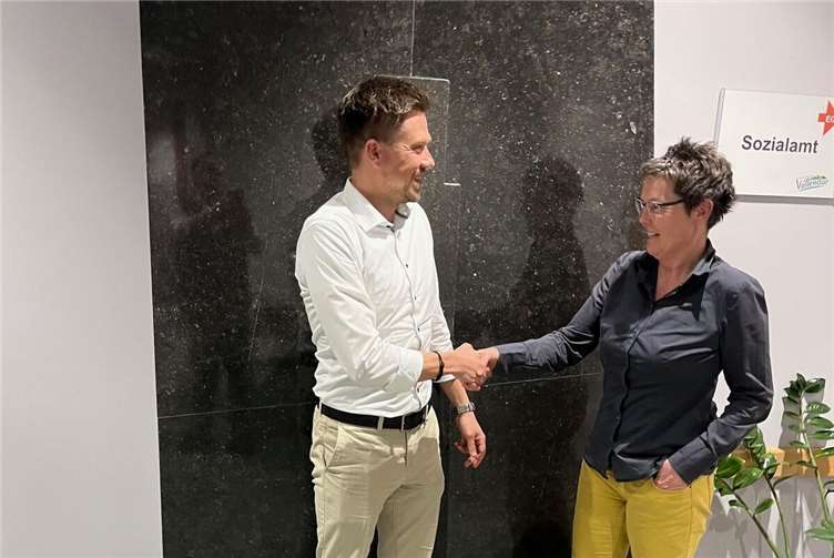 Fraktionsvorsitzende Michaela Lauterberg begrüßte ganz herzlich Marcel Smock als neues Mitglied in der Fraktion.  Foto: privat