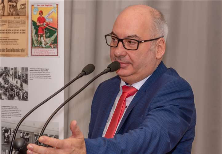 Frank Ackermann hob die jahrzehntelange Arbeit von Stadtratsmitglied Wilhelm Augst hervor.