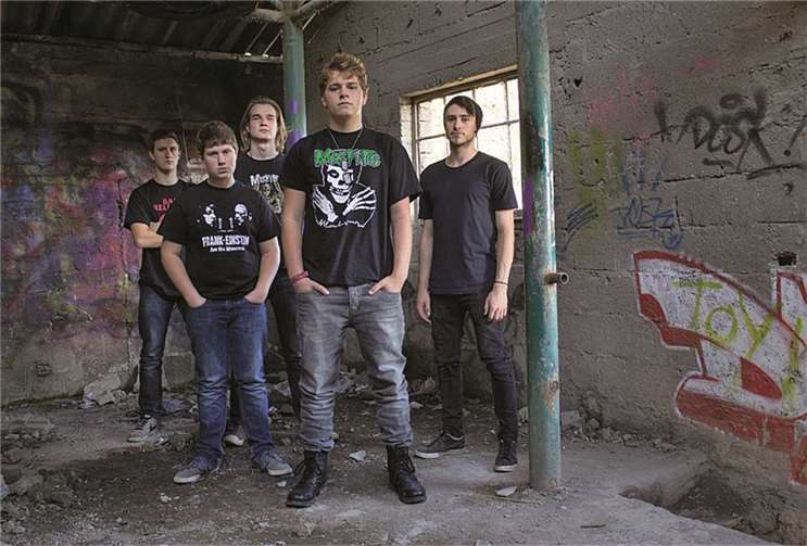 „Frank-Einstein“ startet mit dem ersten Album „Buster Jangle“ voll durch.privat