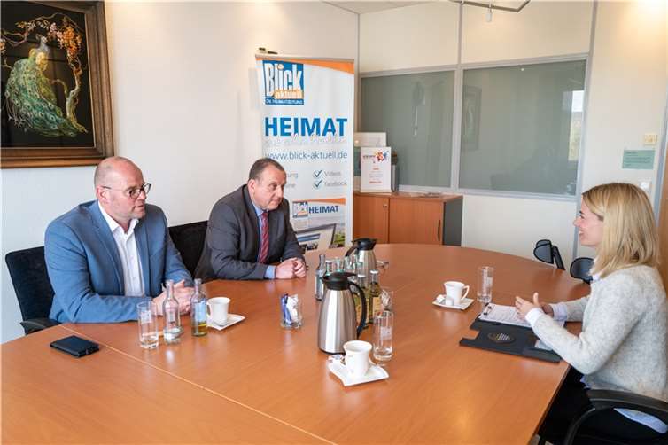 Frank Klapperich und Johannes Bell im Gespräch mit Susanne Tack. Foto: WPA 
