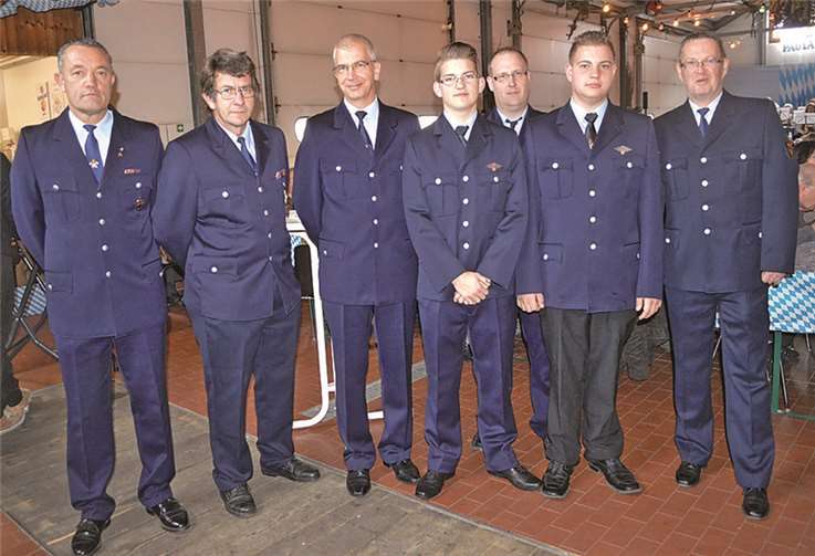 Frank Noack, Peter Orbonz, Ralf Zschammer, Marius Loosen, Thomas Schlemmer, René Simon Elbern und Stefan Gemein.AB
