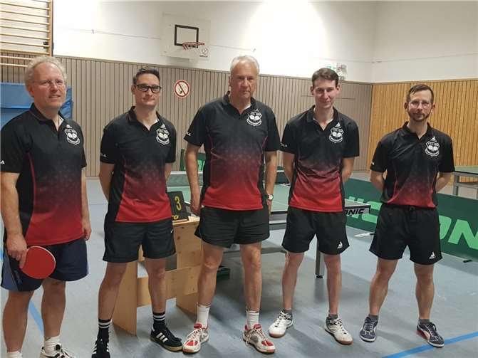 Frank Sommerfeld, André Zimmermann, Lothar Brandenburg, Stephan Königs und Cyril Wyrzykowski. Fotos: TTC Ramershoven