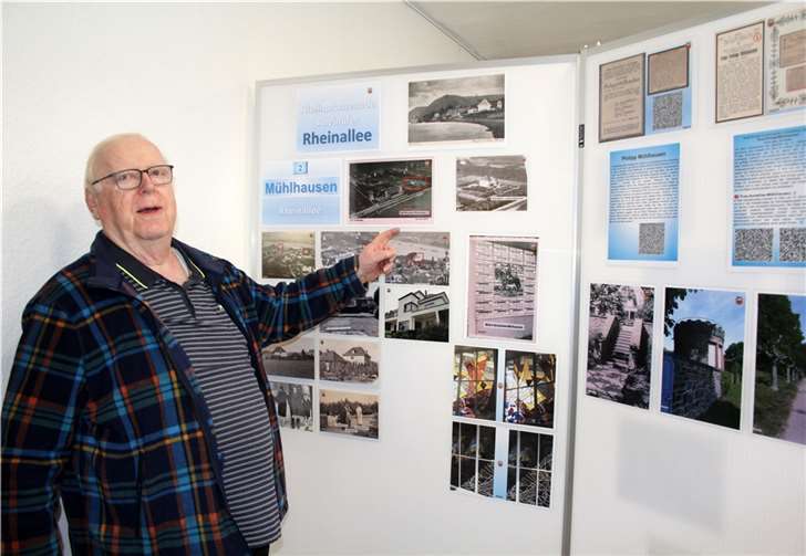Franz Gert Hammes kennt die Geschichten hinter den Bildern.  Foto: HG