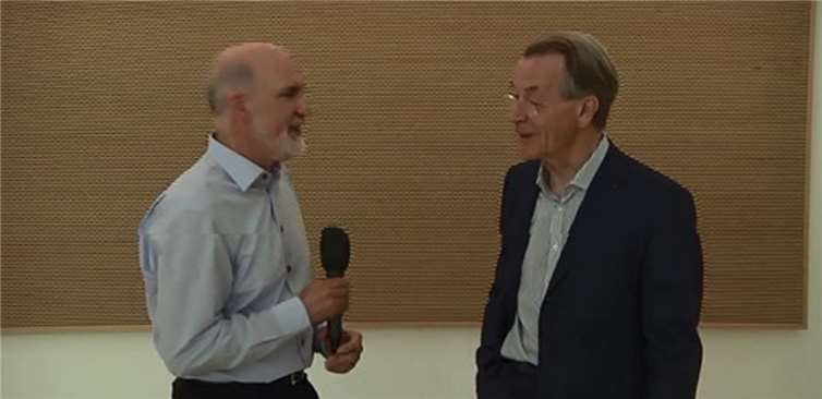 Franz Müntefering hielt einen Vortrag über Bewegung im Alter.