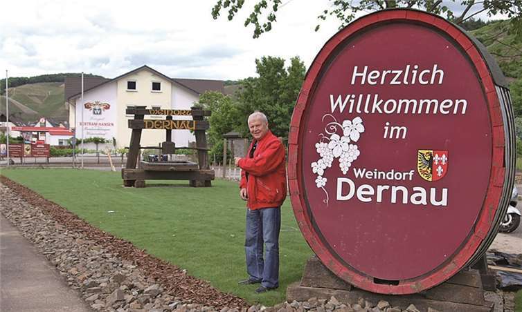 Franz Trarbach erläuterte die Baumaßnahmen.WITE