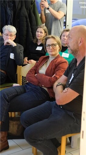 Franziska Brantner tauscht sich mit Kommunalpolitiker:innen von BÜNDNIS 90/DIE GRÜNEN über die Chancen einer bürgernahen Energiewende aus.Foto: Rüdiger Schmidt