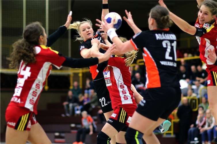 Franziska Ringleb mit der Nummer 22 von den Vilkan-Ladies. Foto:Vulkan-Ladies Koblenz/Weibern