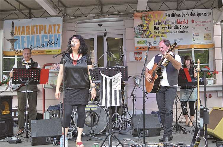 Französische Hits der letzten 50 Jahre gab es am Abend mit „sales gosses.“AB