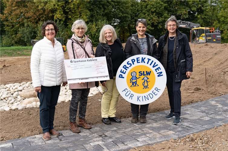 Frau Dr. Lang, Frau Wagener, Frau Gnann, Frau Seinsche, Frau Krey.Foto: Inner Wheel Club Koblenz