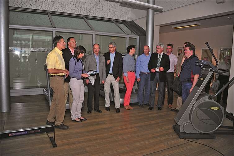 Frau Heil (MdB), Bürgermeister Bernd Weidenbach und Ortsvorsitzender Norbert Heidgen mit Mandatsträgern der CDU. privat