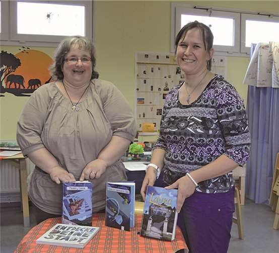 Frau Hübert vom SEB überreichte die neuen Bücher.Privat