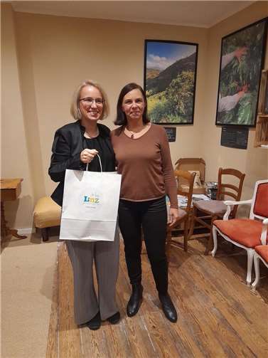 Frau Rechtsanwältin Dr. Katharina Weiler (l.) aus Linz als Fachanwältin für Erbrecht beim Vortrag "Erben und Vererben".Foto: Peter Bäumle-Courth