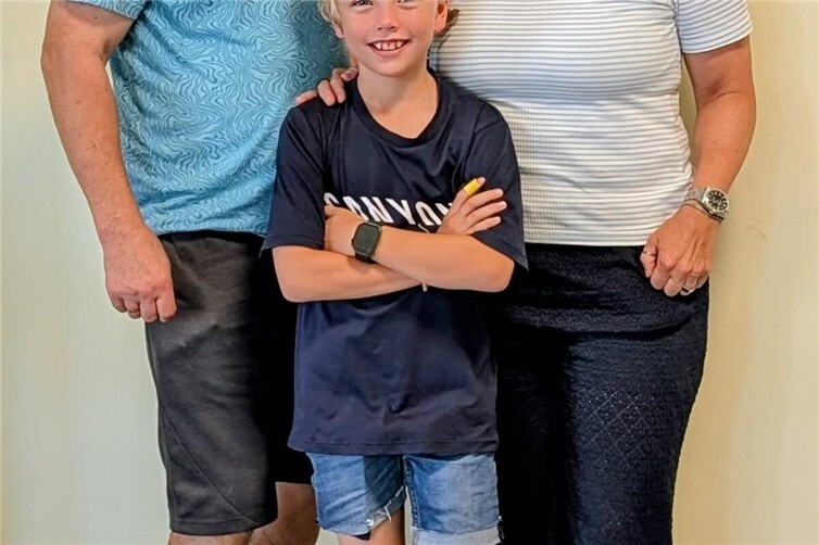 Frau Rube, Schulleiterin Frau Rube und Rudi Stieling beim Start der Zusammenarbeit.                   