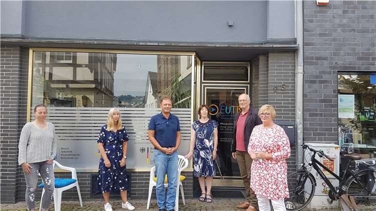 Frau Stefani Jürries, u.a. Sprecherin des Grünen Kreisverbandes Ahrweiler sowie Daniel Köbler, Fraktionsmitglied im Landtag RLP und Martin Schmitt, Bundestagskandidat, besuchten die EUTB® Remagen, um sich über die Arbeit der Beratungsstelle hier im Kreis zu informieren.Foto: privat