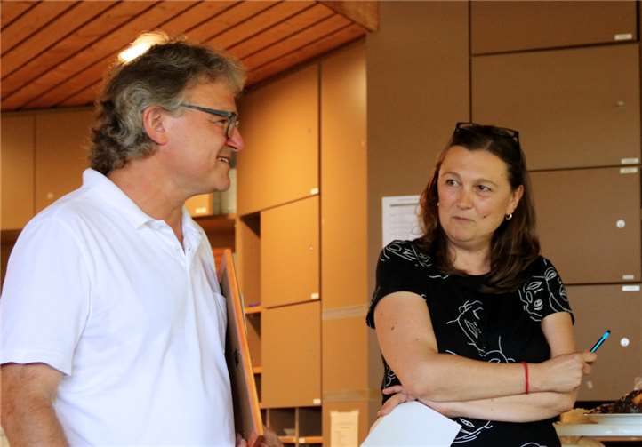 Frau Szymanski wechselt an die Deutsche Schule in Bratislava und Herr Höber wird als 1. Stellvertreter des Schulleiters an das Landesmusikgymnasium Montabaur versetzt.