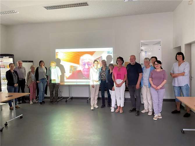 Frauen-Union Kreis Ahrweiler zu Gast im Mehrgenerationenhaus Bad Neuenahr mit den Vorsitzenden der Ökumenischen Flüchtlingshilfe Kreis Ahrweiler“.  Foto: B. Schneider