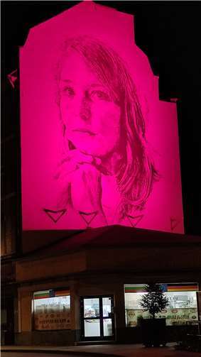 Frauenbildnis an der Balduinbrücke: Der Weltmädchentag macht aufmerksam auf die notwendige Gleichberechtigung von Mädchen. Fotos: Plan International/Sonja Mohr